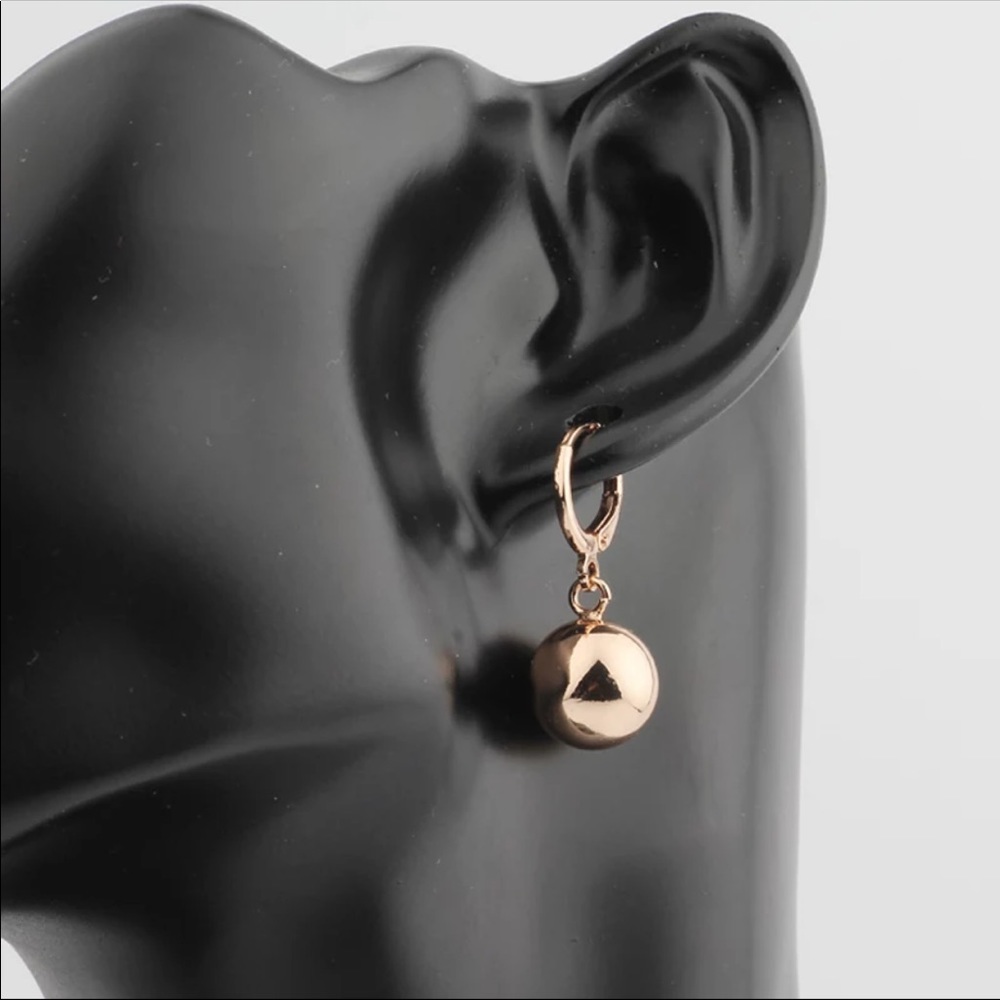 Gold Plated Set Earrings and Necklace - Picture 5 of 5